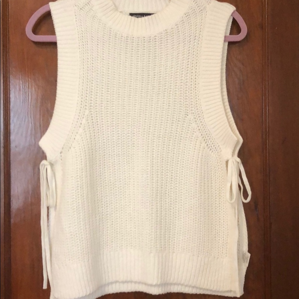 White tank top oven sides